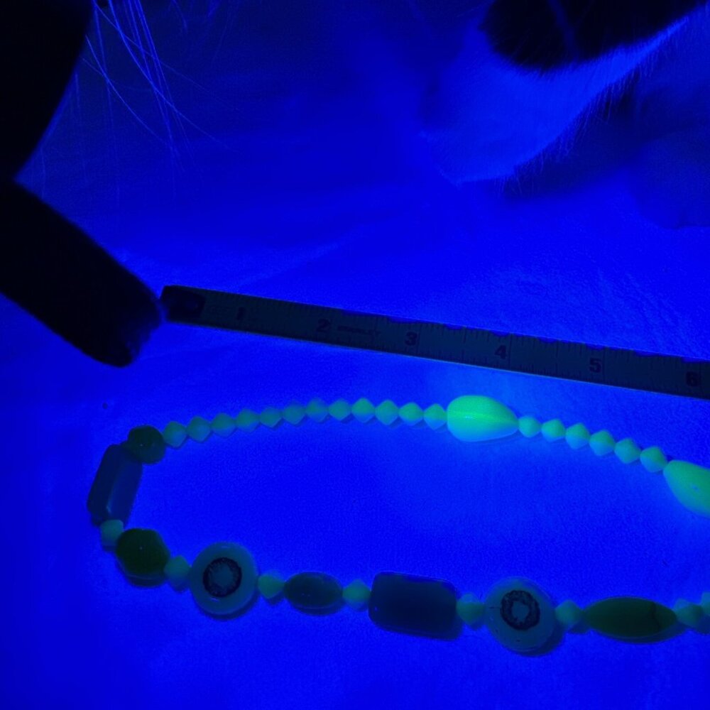 Uranium Glass Jadeite Necklace Vintage Cat Approved - Picture 2 of 14